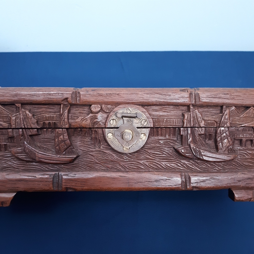 19th C Carved Rosewood Chinese Locking Antique Wooden Treasure Box Ships - Picture 6 of 16